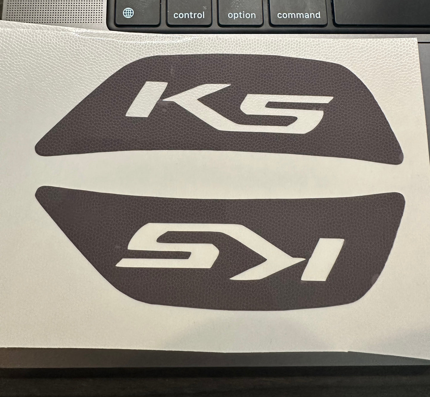 Kia K5 (2021-2024) Side Reflector Tint Cutout